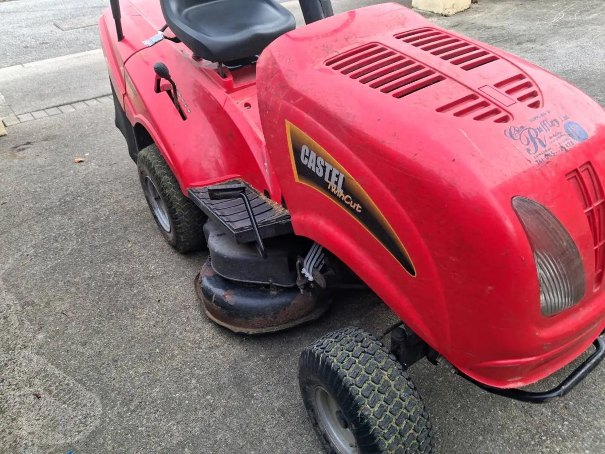 Castlegarden twincut lawnmower - Image 3