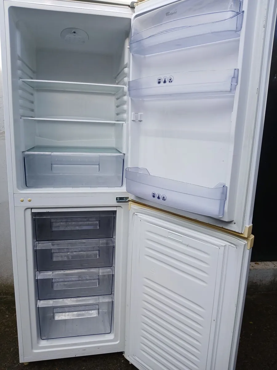 A FRIDGE AND FREEZER FOR SALE - Image 3