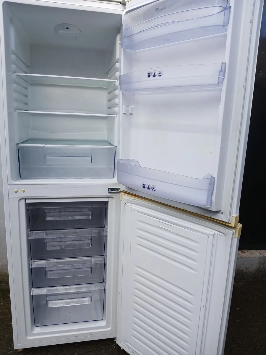 A FRIDGE AND FREEZER FOR SALE - Image 4
