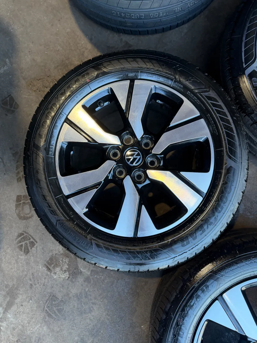 Transit  transporter alloy wheels - Image 3