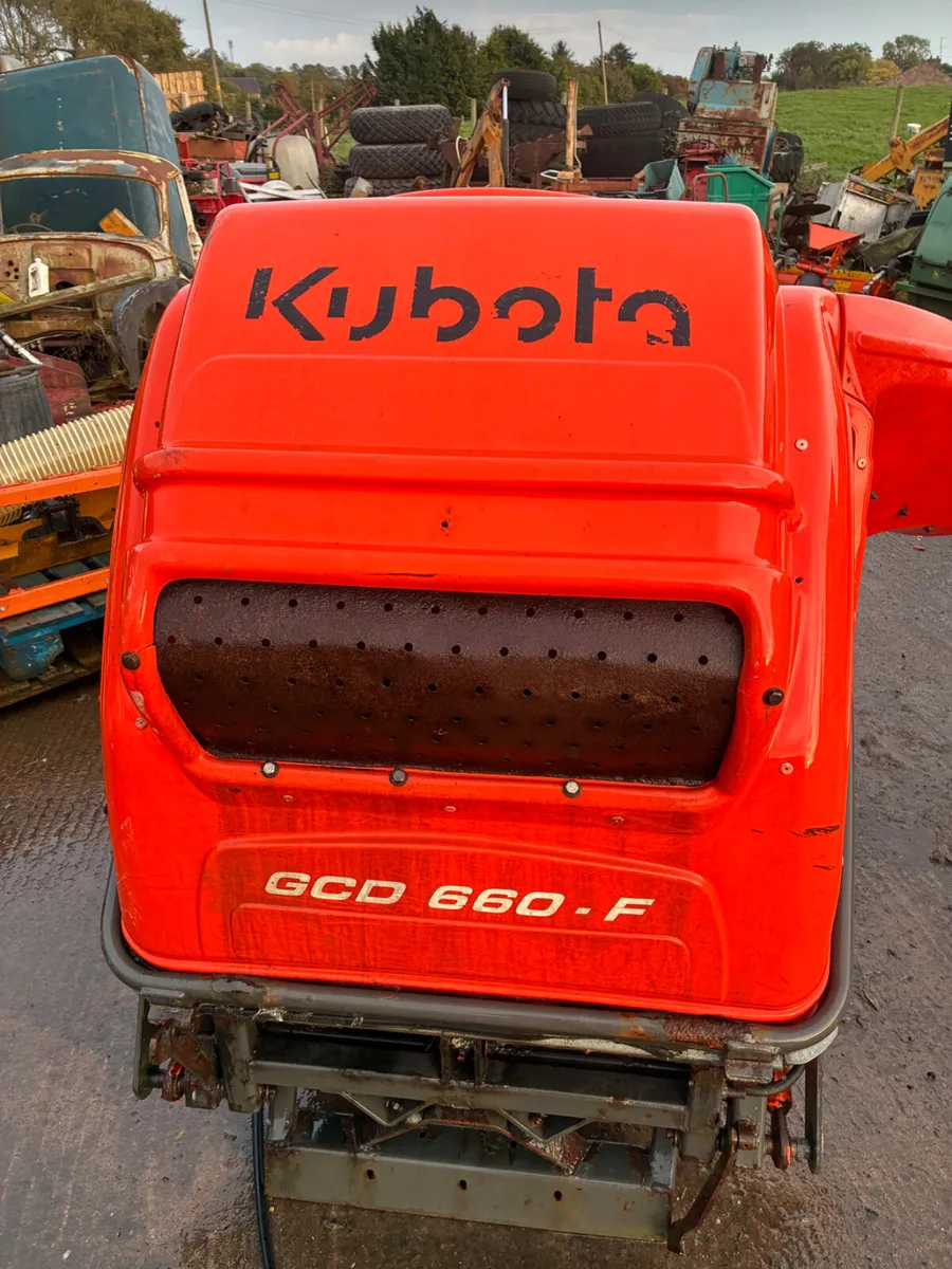 Kubota GCD 660 -F hi tip collector box - Image 1