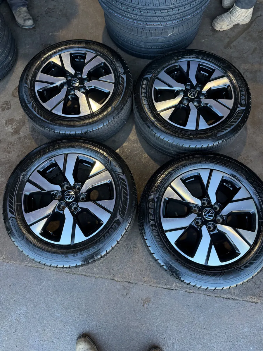 Transit  transporter alloy wheels - Image 1