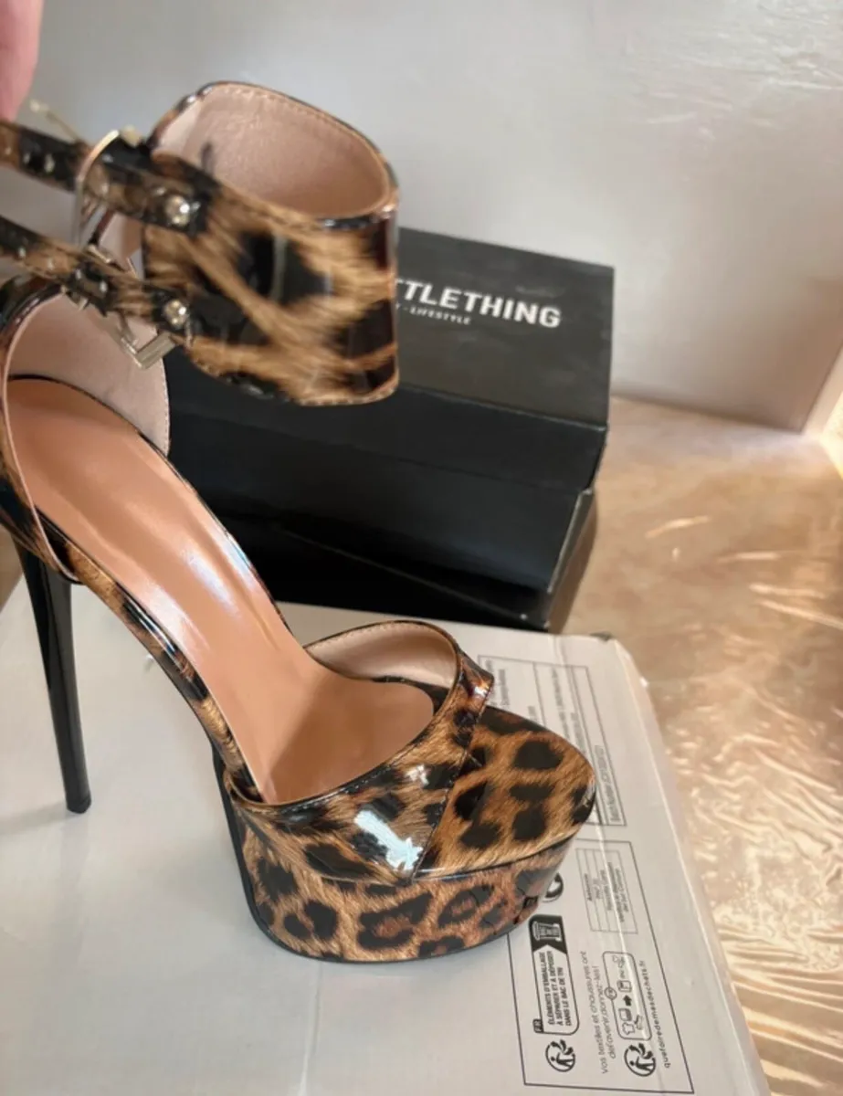 Leopard print heels - Image 1