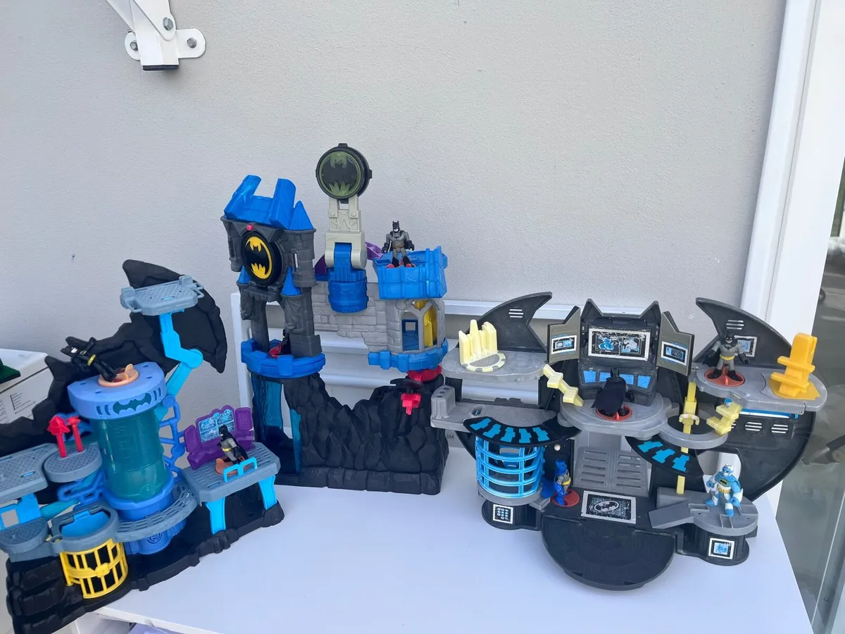 Batman caves - Image 1