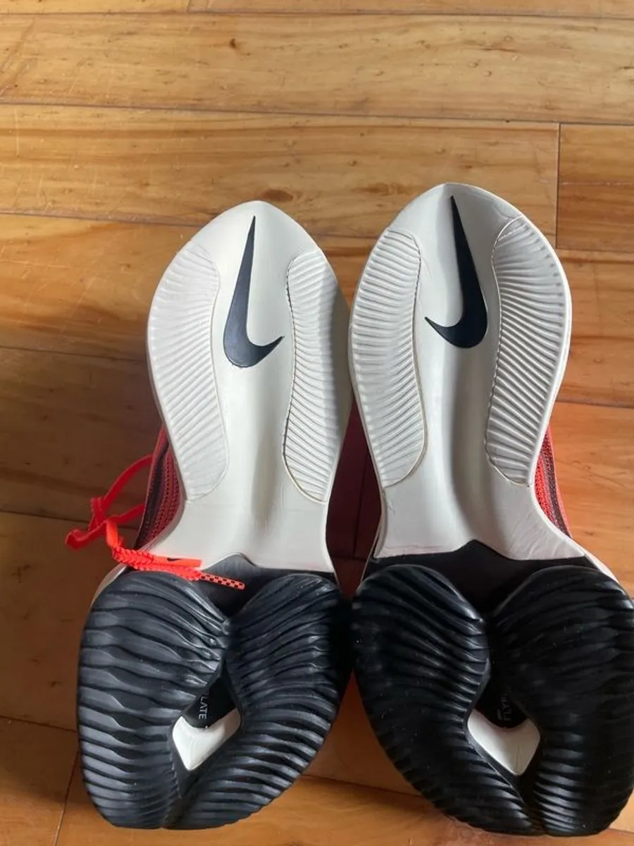Nike ZoomX running - Image 2