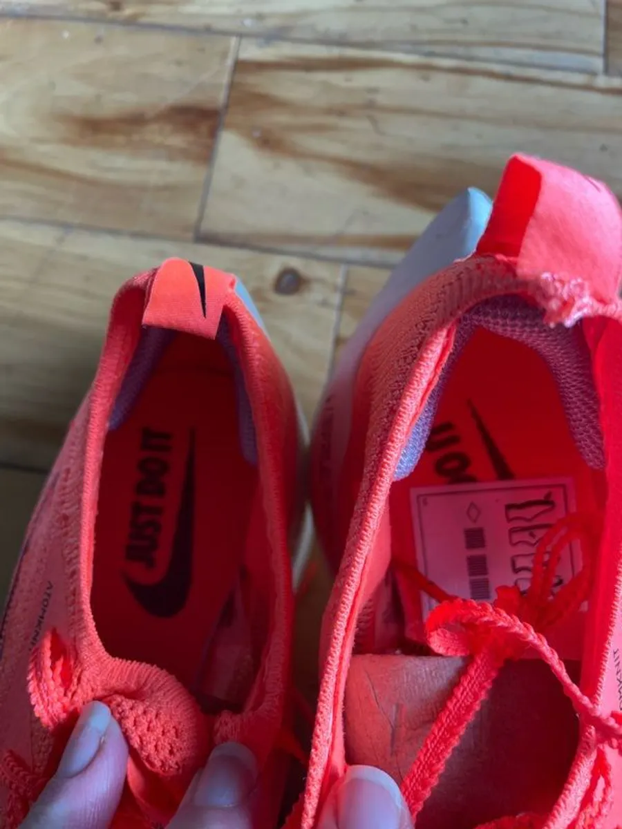Nike ZoomX running - Image 4