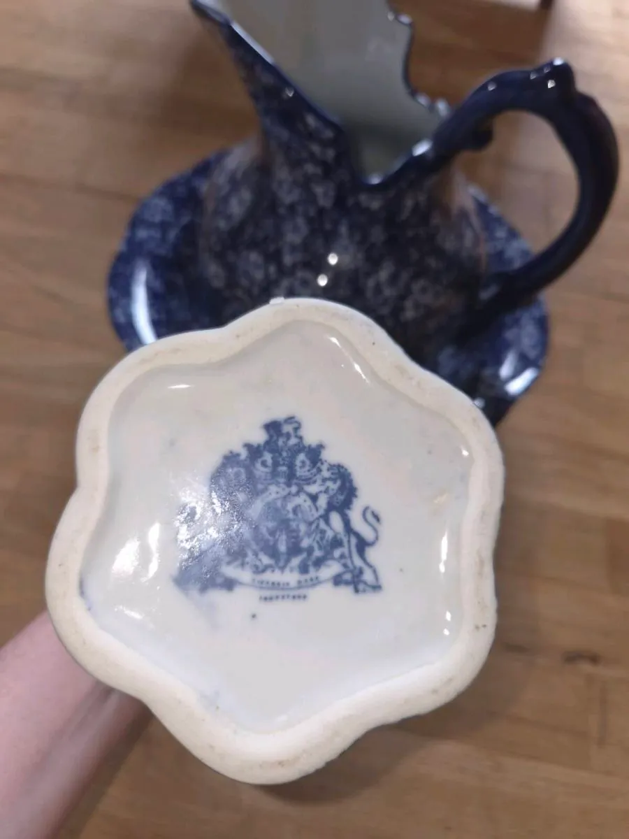 Wash basin and pitcher set - Image 3