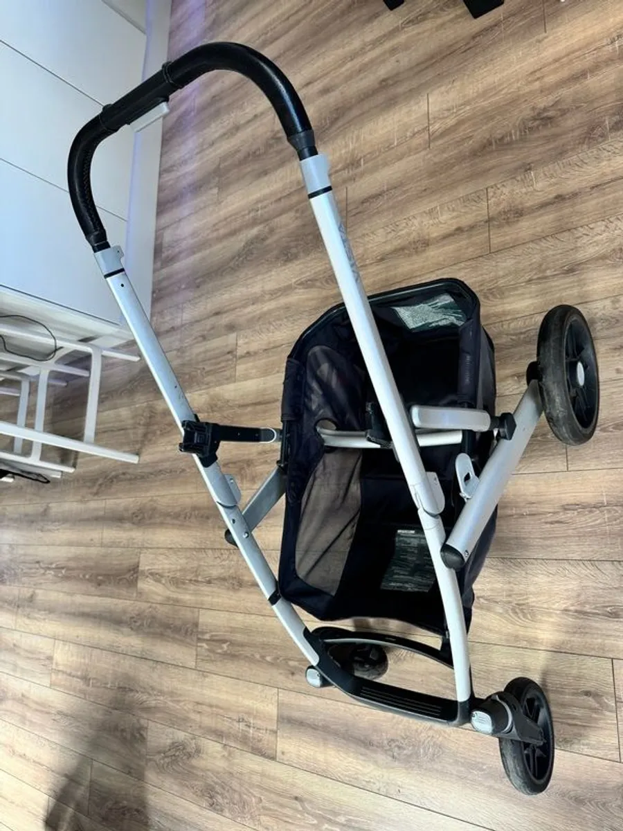 Uppababy Vista V2 - Image 1