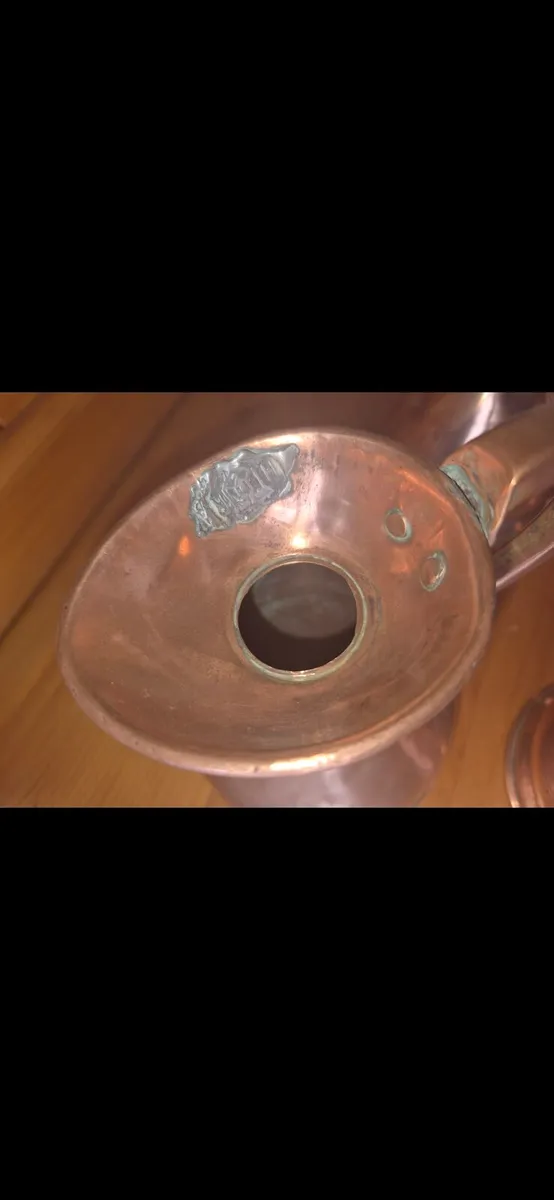 Copper measuring jugs - Image 3