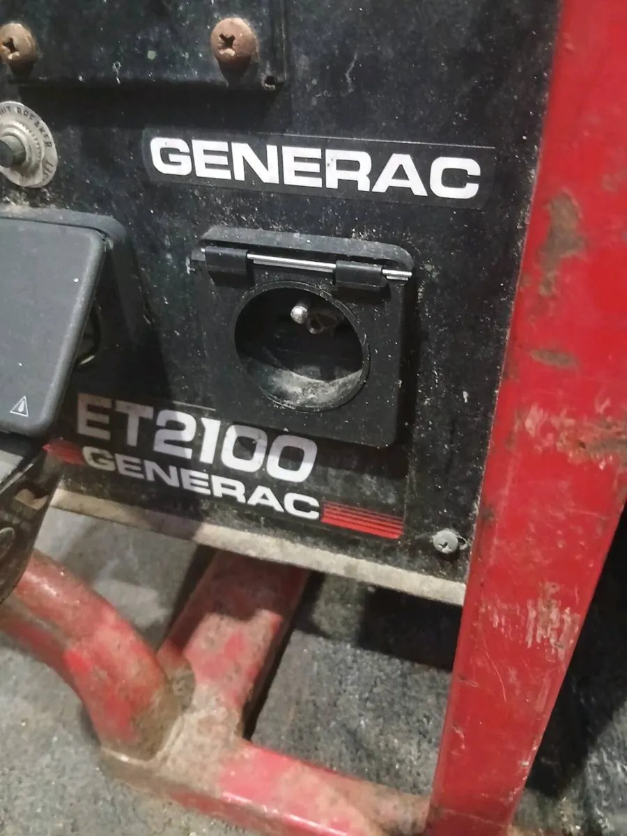 2.5KVA BRIGGS AND STRATTON GENERATOR - Image 2