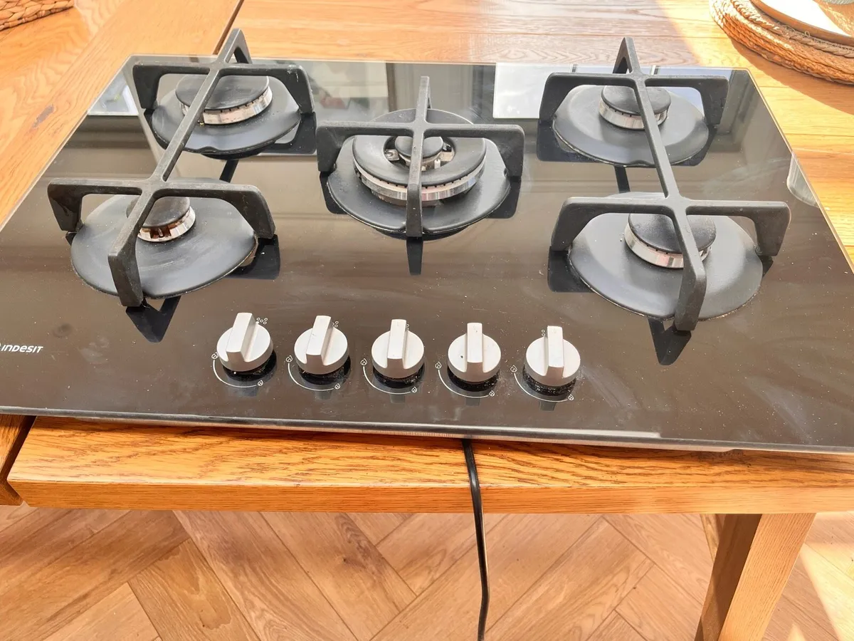 Indesit 73cm 5 burner gas hob - Image 1