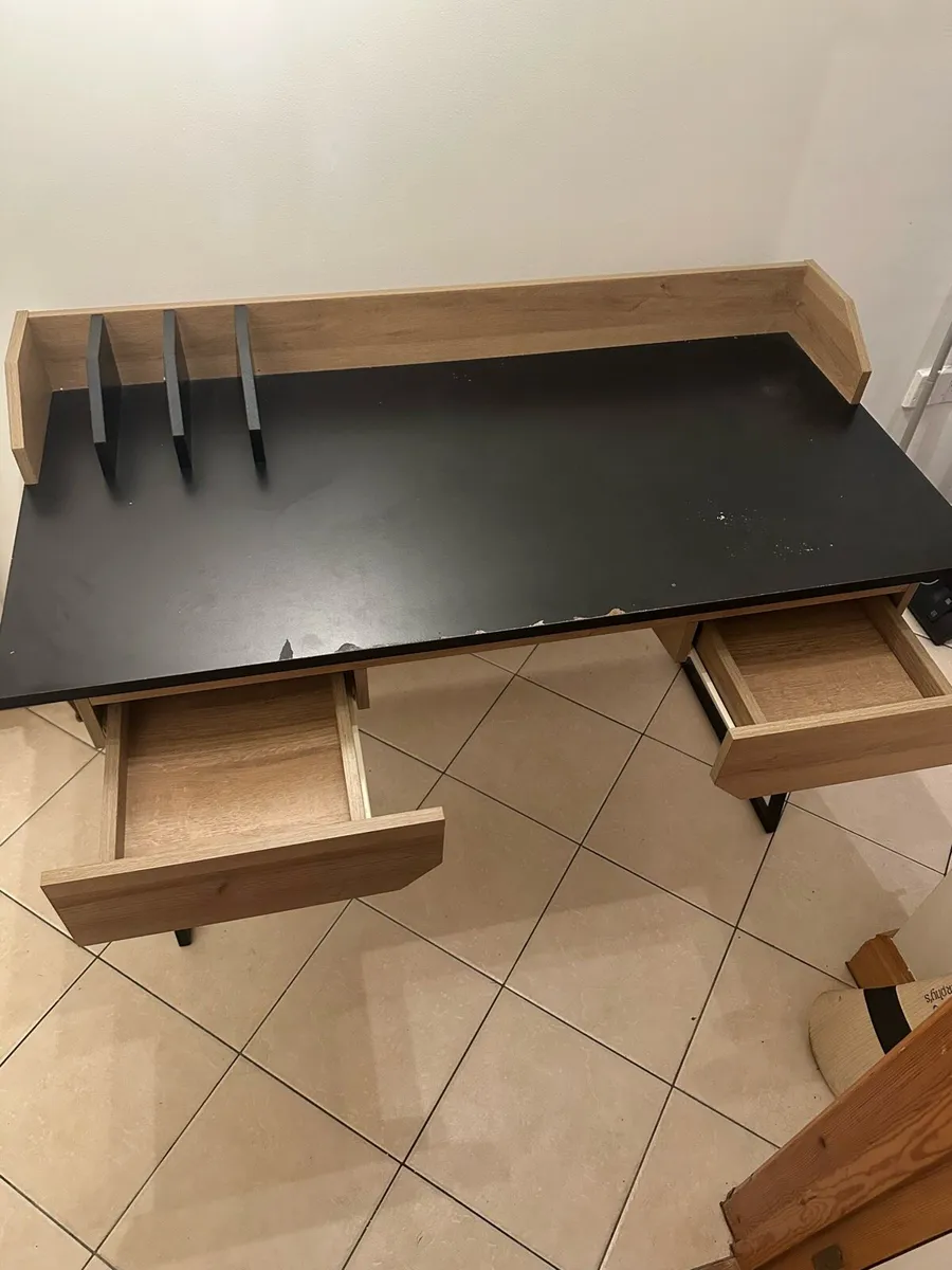 Office desk - Image 2