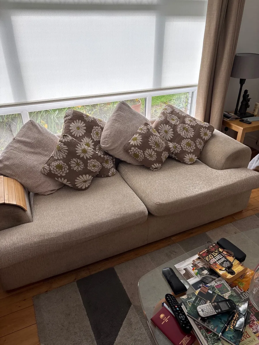 Couch - Image 2