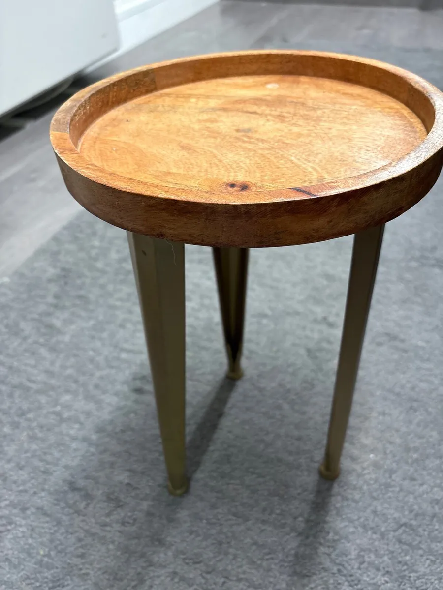 Side table (wood and metal legs) - Image 1