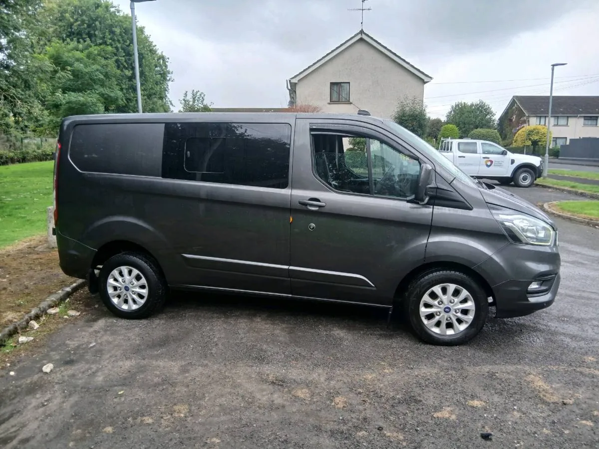 Ford Transit Custom Crew Van - Image 2
