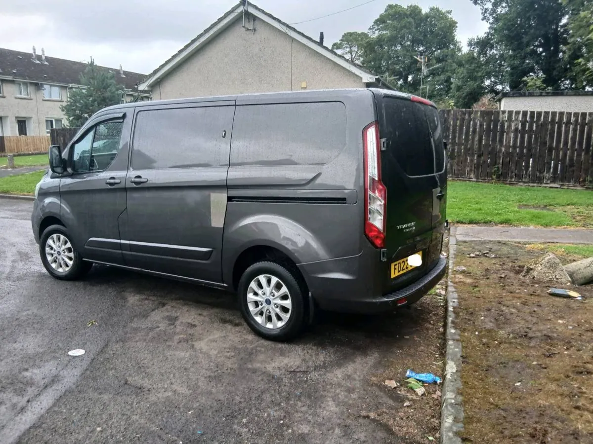 Ford Transit Custom Crew Van - Image 4