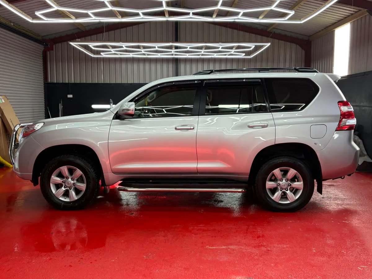 2015 TOYOTA LANDCRUISER 5 SEAT CREWCAB - Image 4