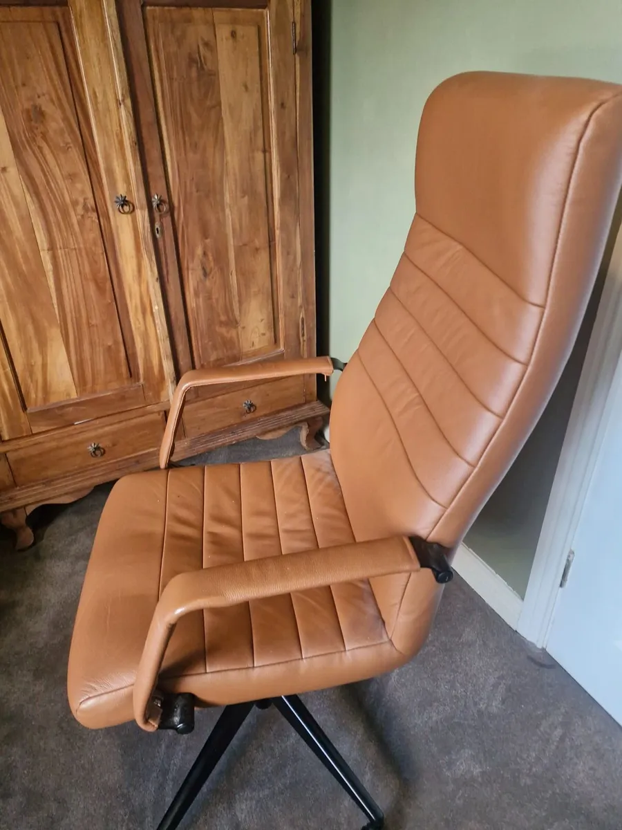 Office Chair - Image 3