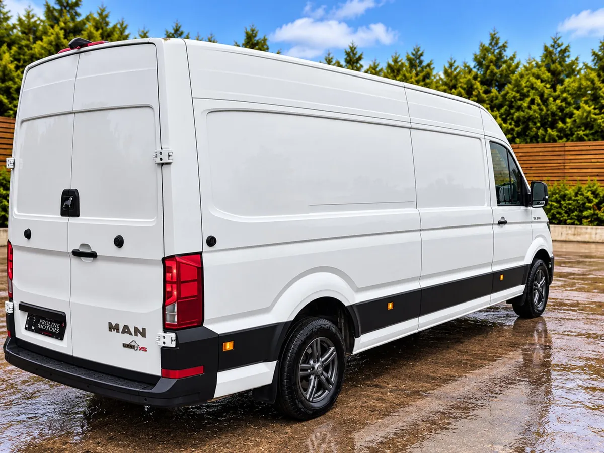 222 MAN TGE LION LX 140 BHP 6 SPEED LWB LIKE NEW - Image 4