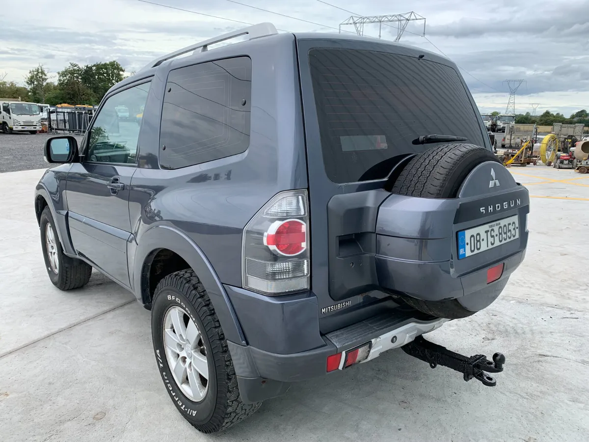 NO RESERVE 2008 MITSUBISHI SHOGUN FOR AUCTION - Image 3