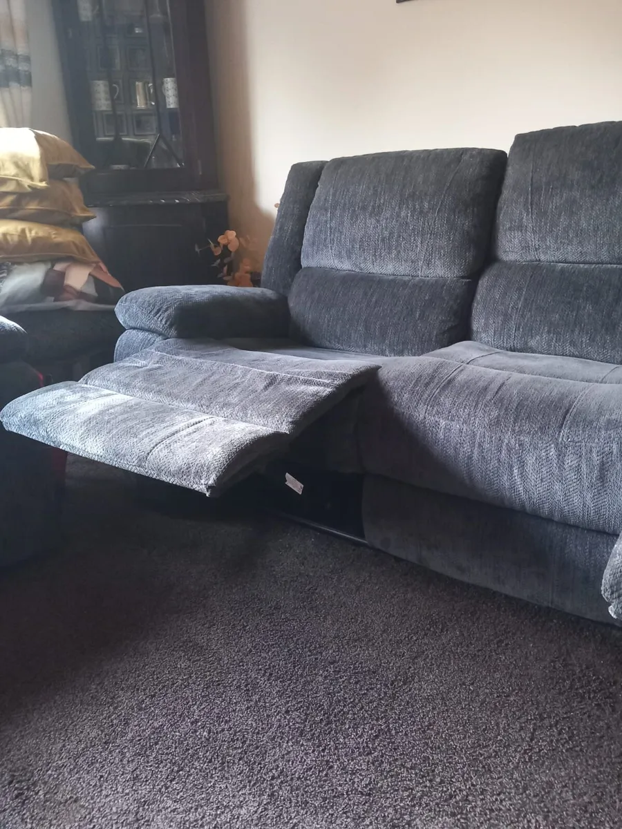 Recliner Sofa and Two Recliner Chairs - Image 3