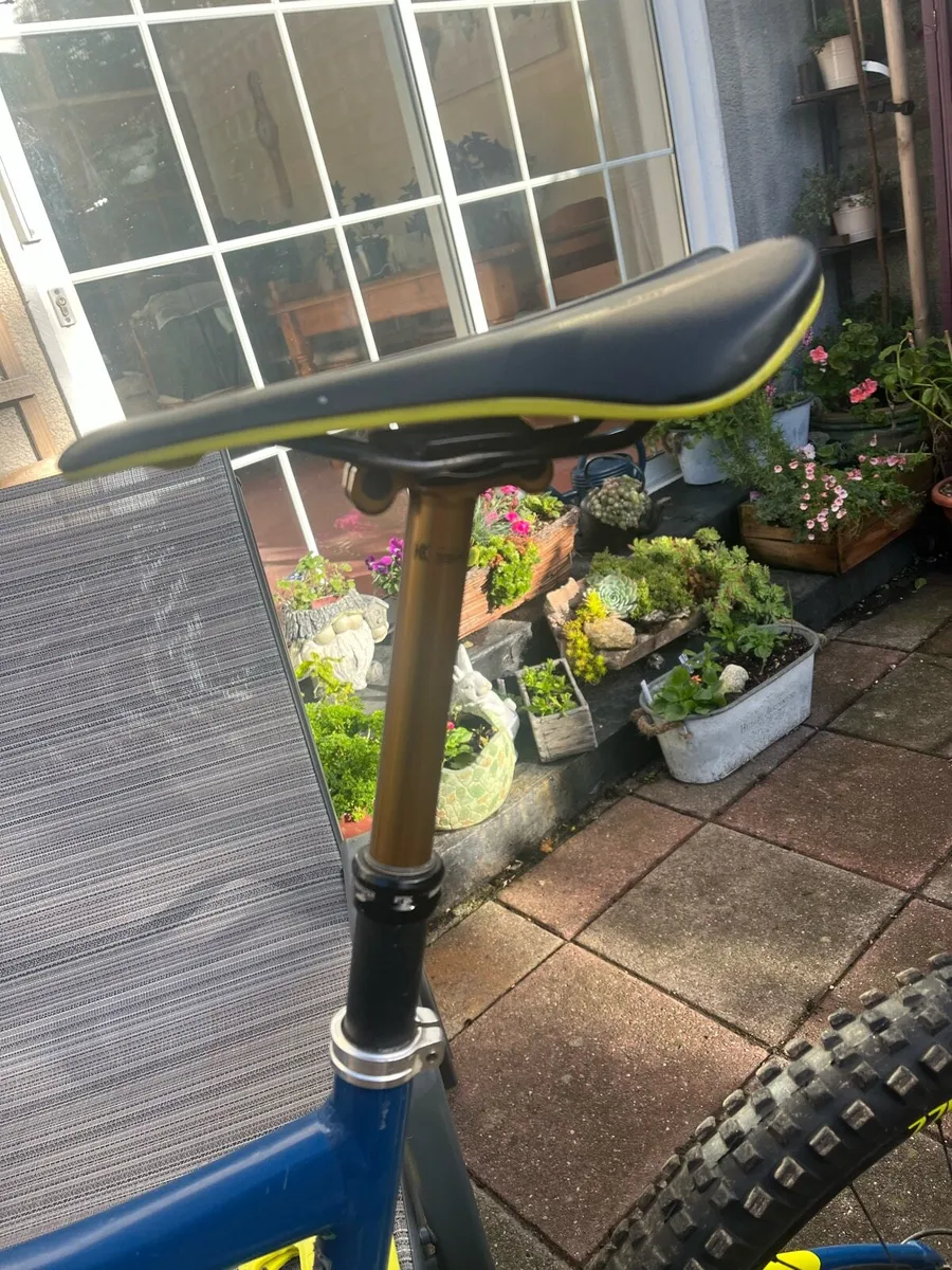 Giant stance 3 - Image 4