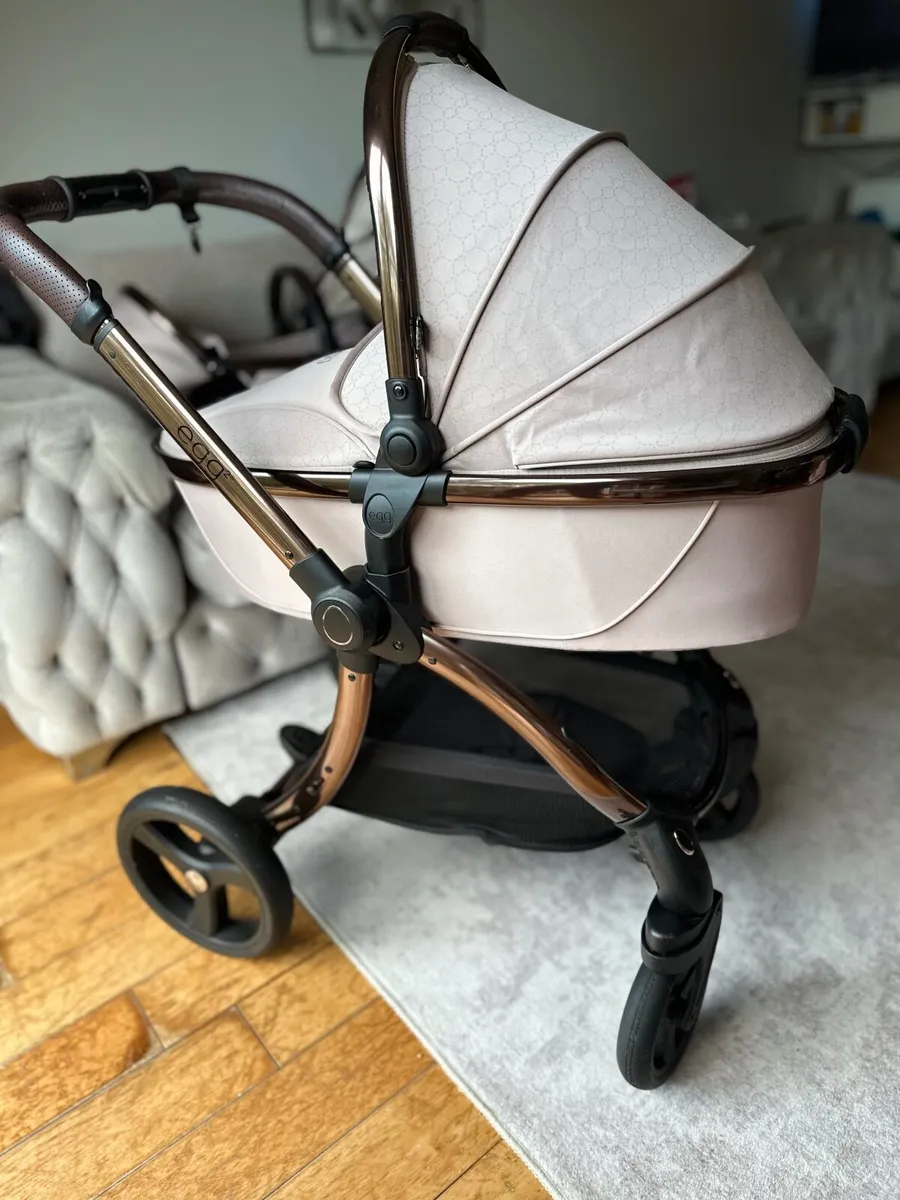 Egg2 travel system - Image 4