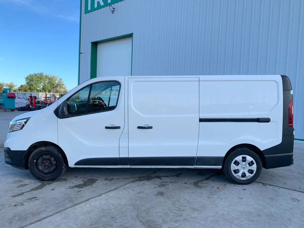 NO RESERVE 2022 RENAULT TRAFIC FOR AUCTION - NAAS - Image 2