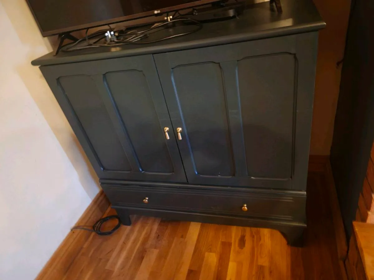 Cabinets - Image 2