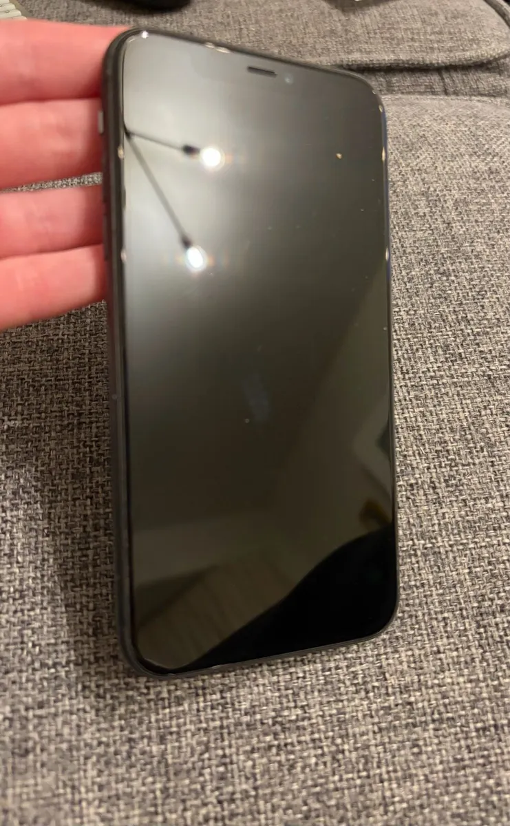 iPhone 11 128GB - Image 2
