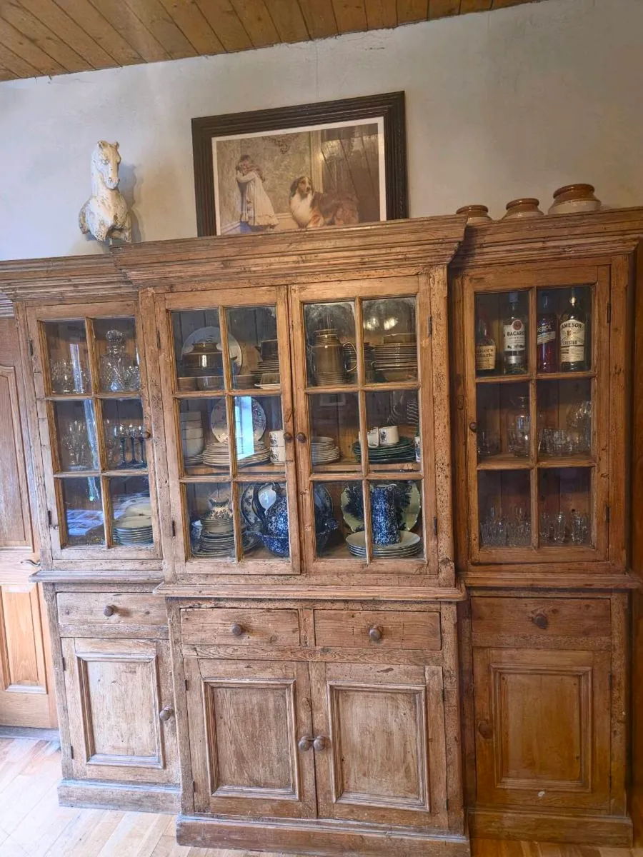 Dresser - Image 2