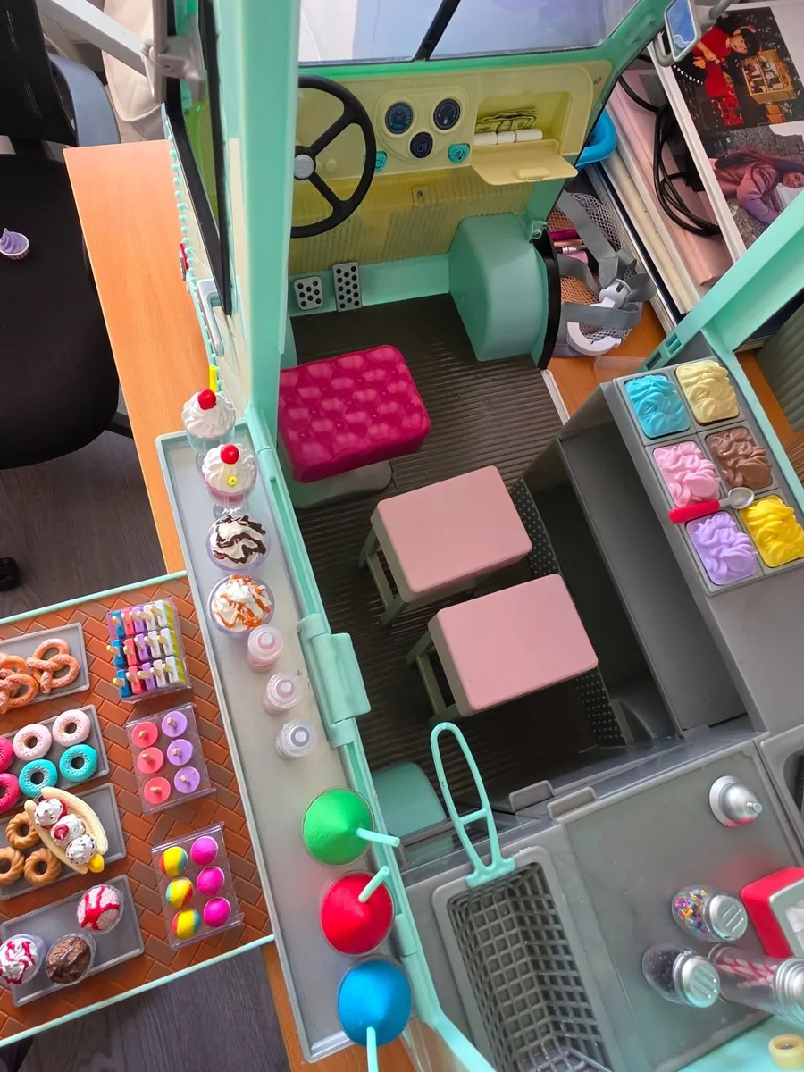Our Generation Ice Cream Truck - Image 4
