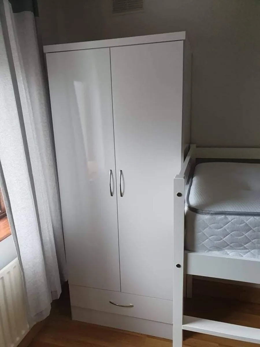 bedroom furniture - Image 3