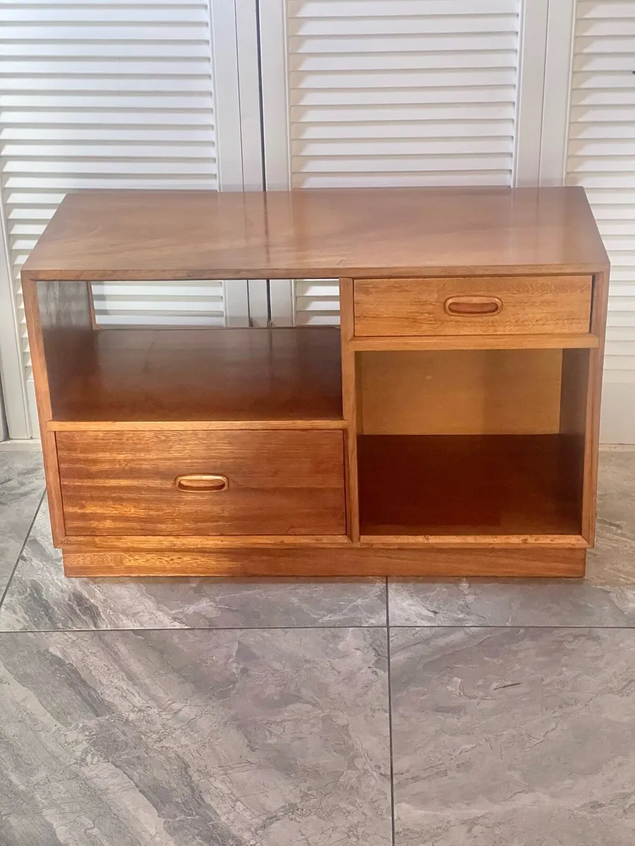 A Mid century media cab - Image 3