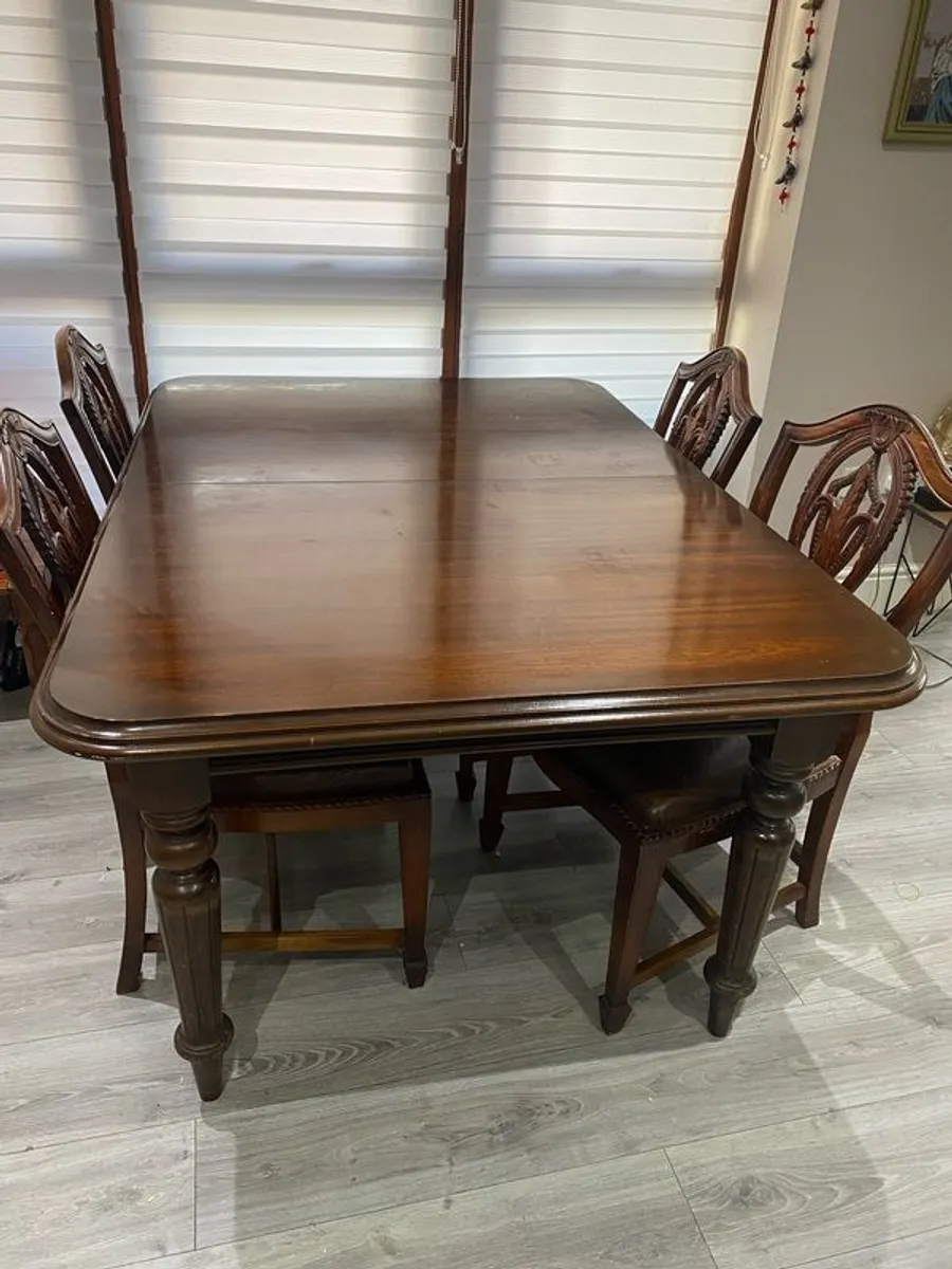 Dinning - Image 1