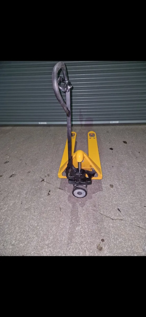 Hand Pallet Truck - Image 2