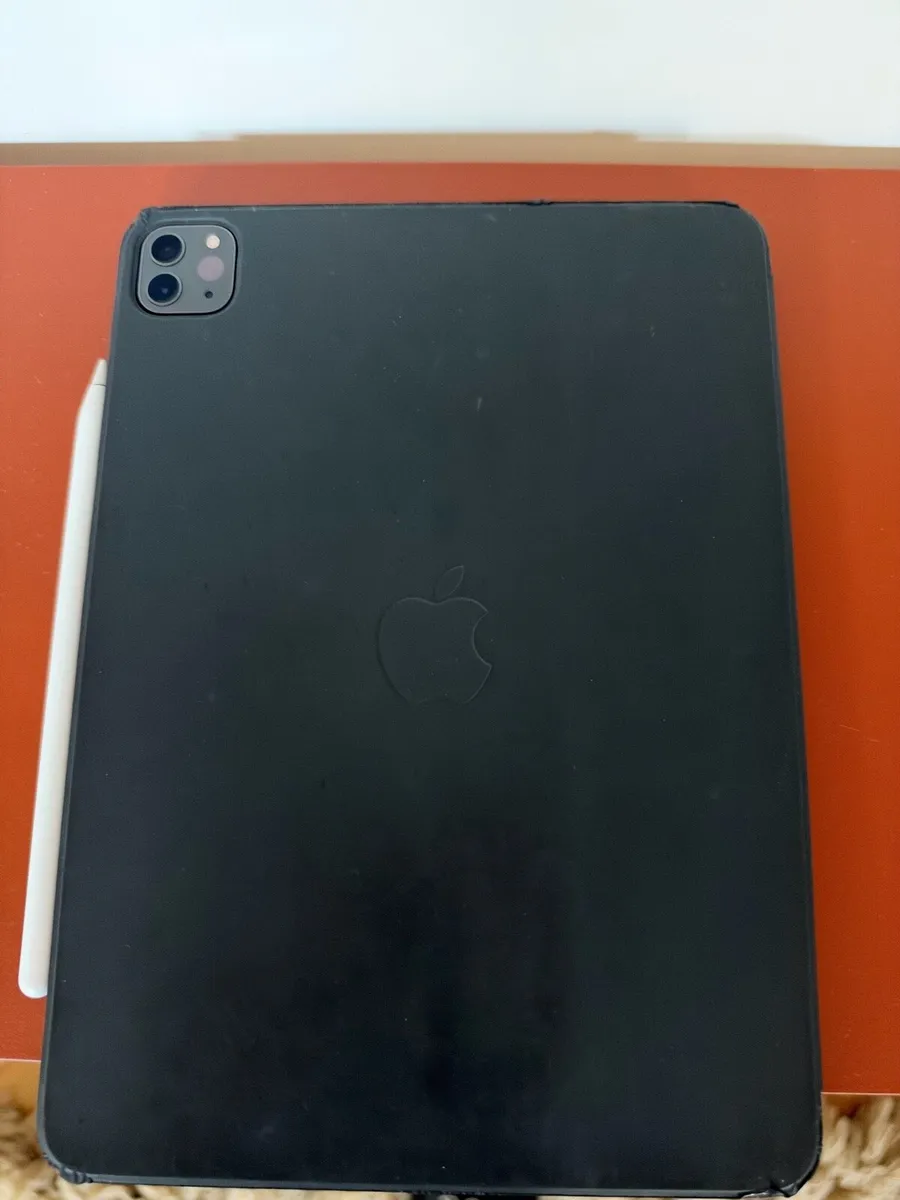 Apple iPad Pro 11”(2nd Gen, 2020) + Apple Pencil - Image 2
