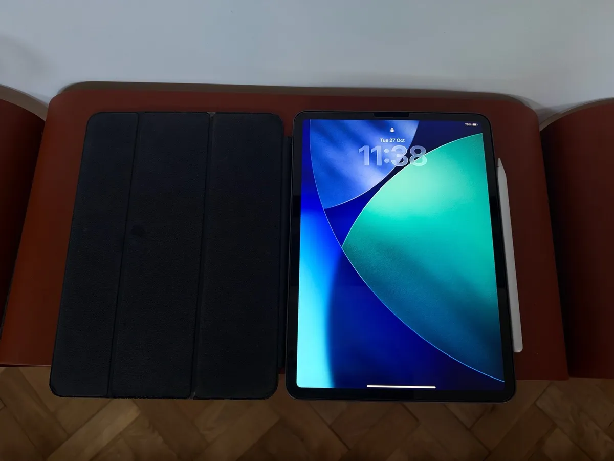 Apple iPad Pro 11”(2nd Gen, 2020) + Apple Pencil - Image 3