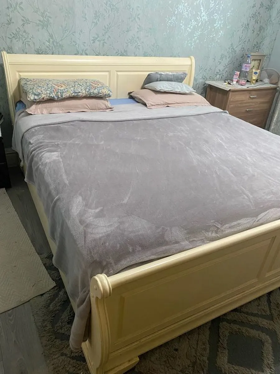 super king bed - Image 2