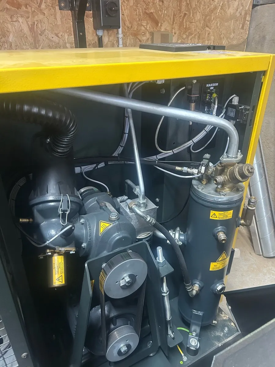 Kaeser SK22 T Screw Compressor - Image 3