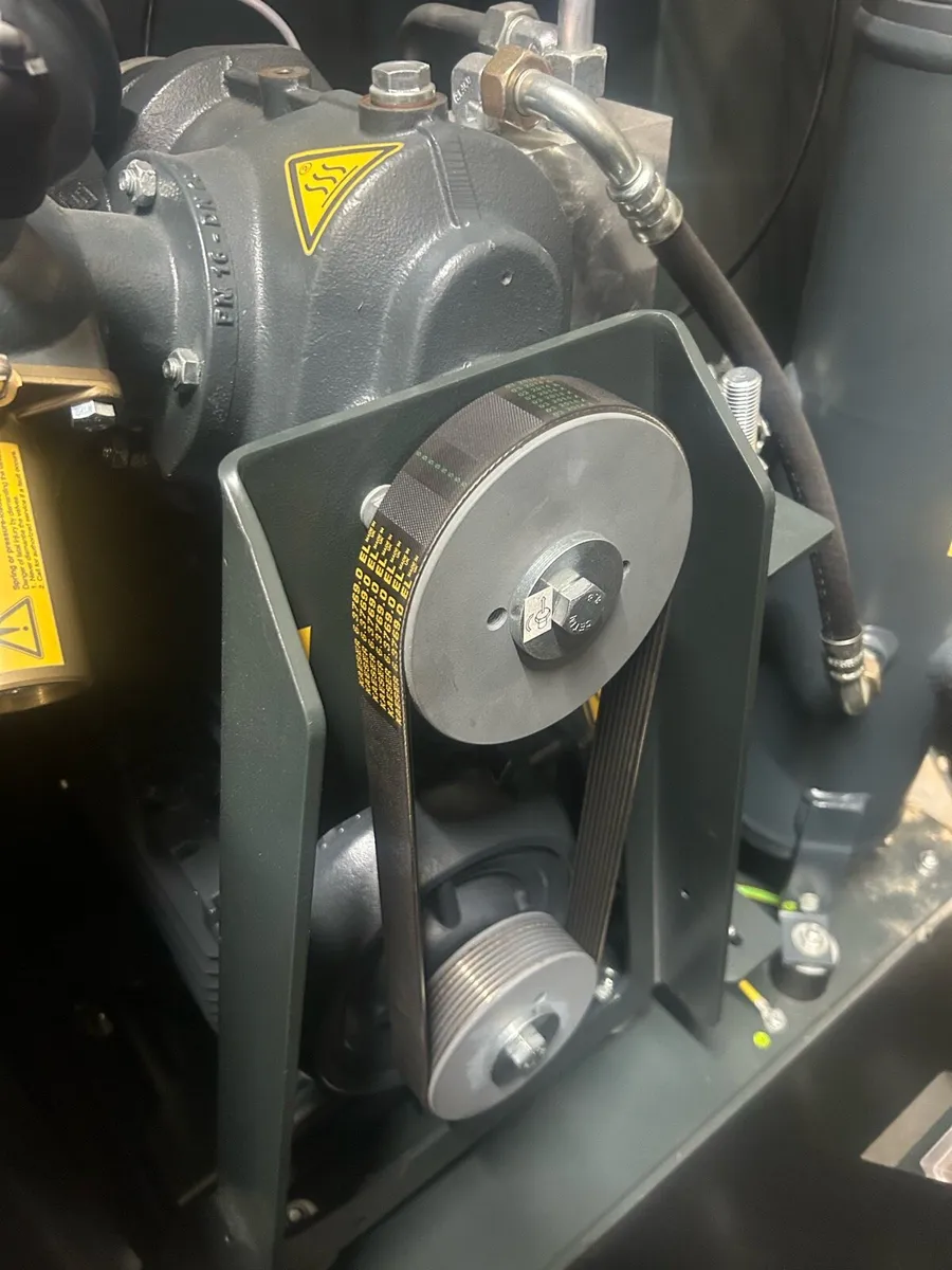 Kaeser SK22 T Screw Compressor - Image 4