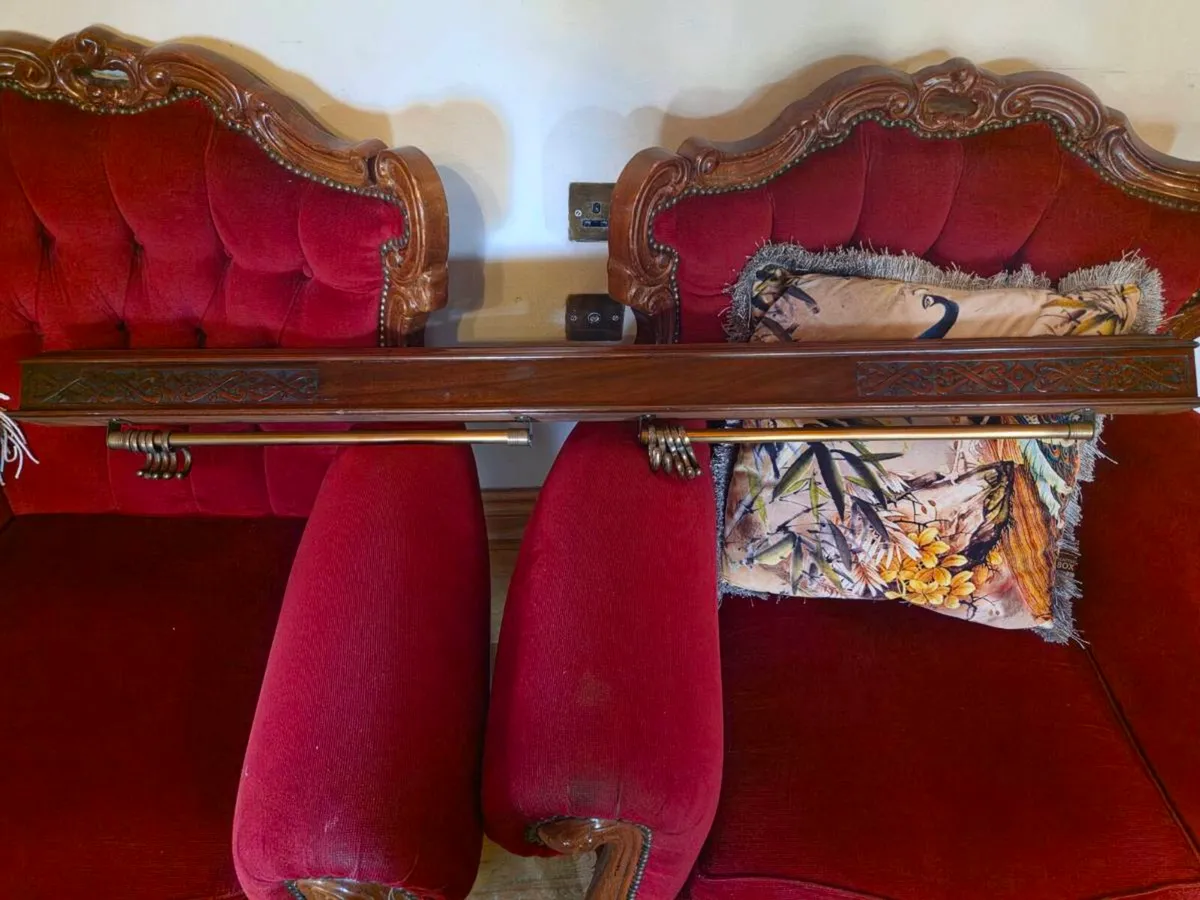 Coat rail - Image 1