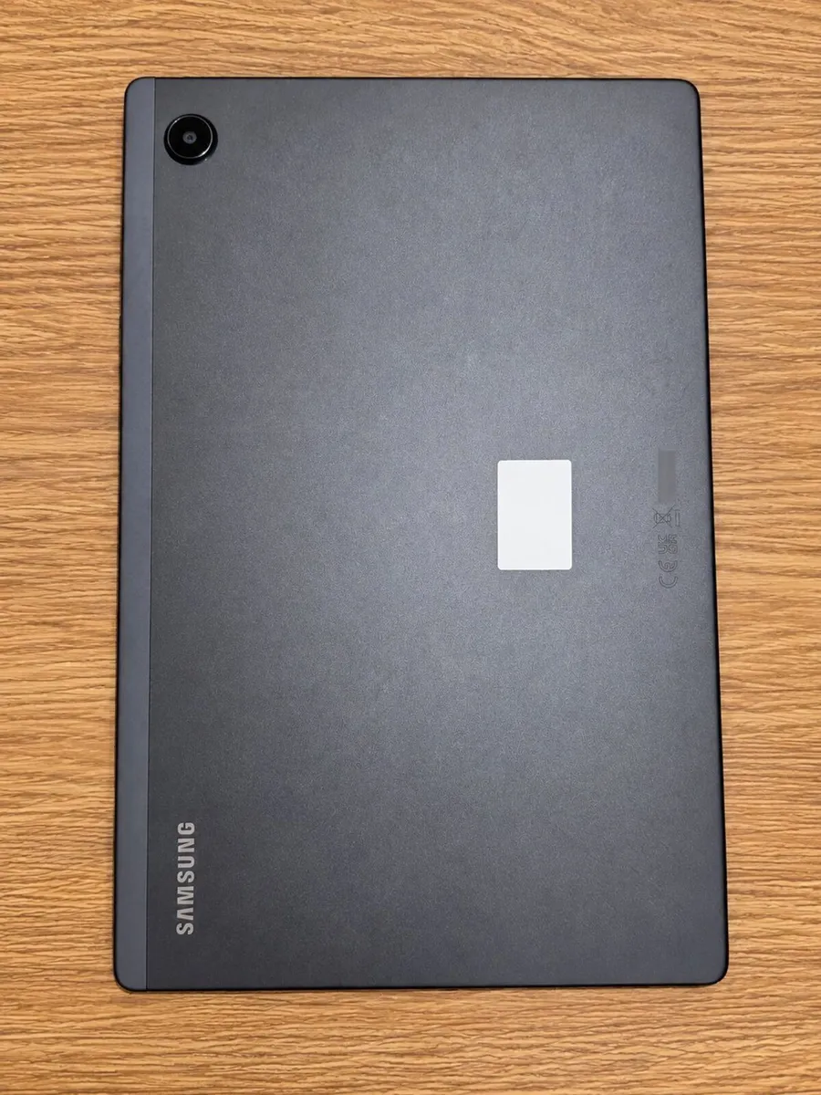 Samsung Galaxy Tab A8 64GB Wi-Fi + Case - Image 1