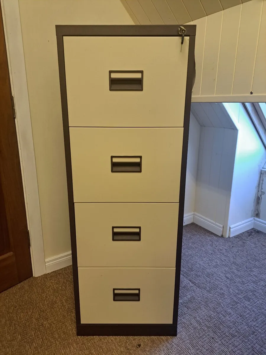 Filing cabinet - Image 1
