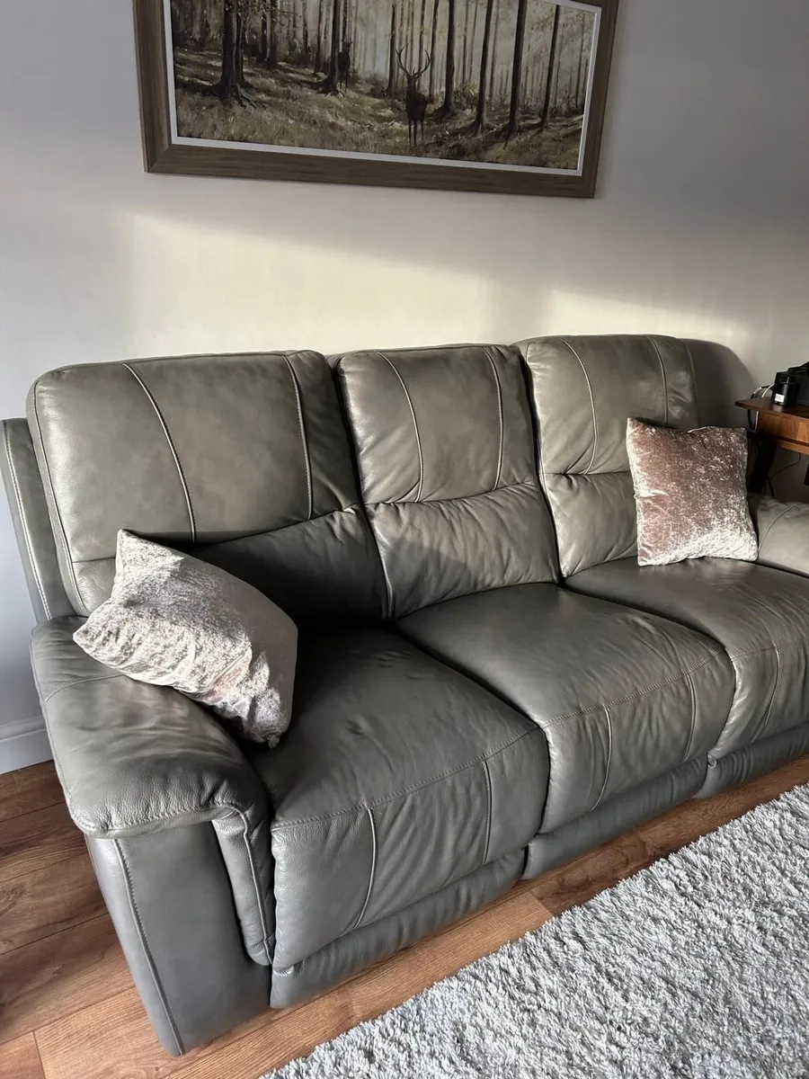 3 Seater Leather Recliner Sofa - Image 3