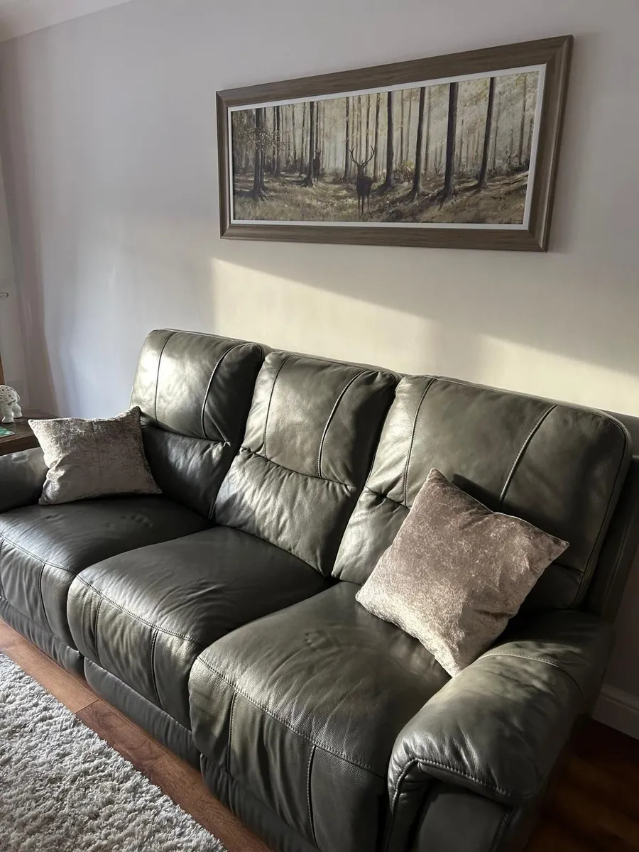 3 Seater Leather Recliner Sofa - Image 4