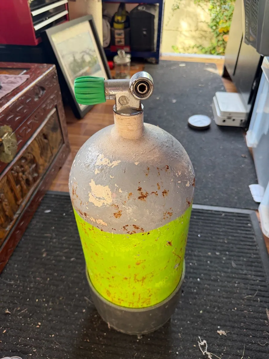 Scuba tank - Image 2