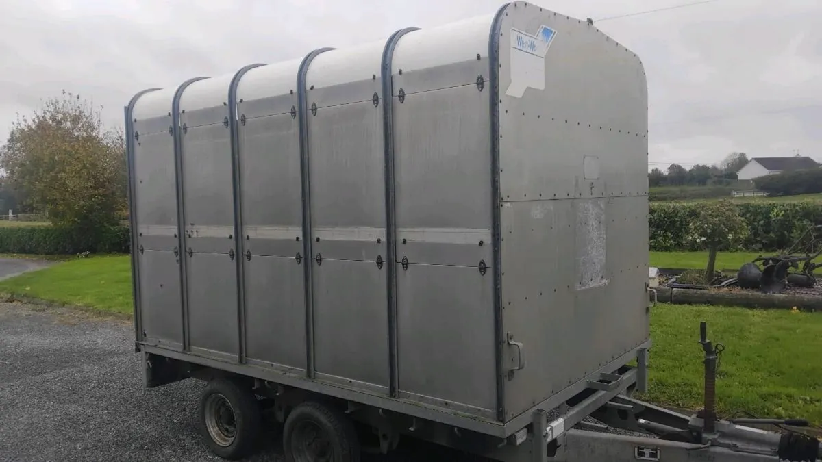 Cattle trailer - Image 1