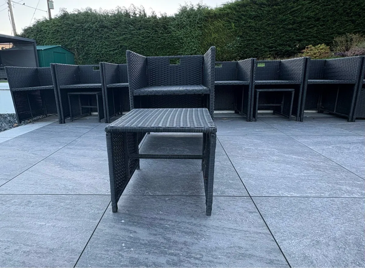 Rattan garden furniture - Image 1