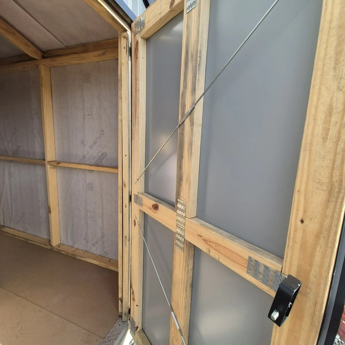 Metal Shed - Image 2
